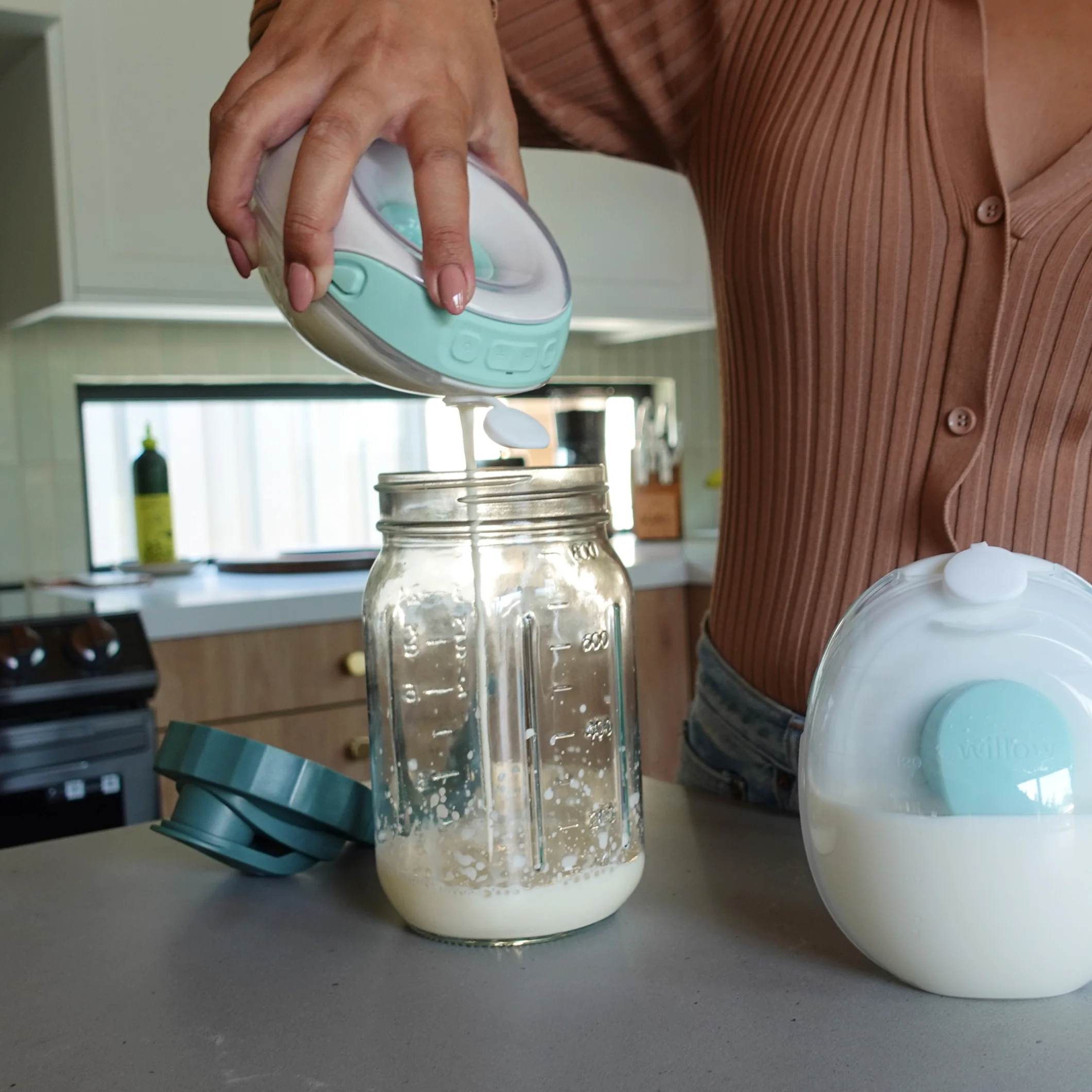 Glass Breast Milk Pitcher (32 oz) - Image 3
