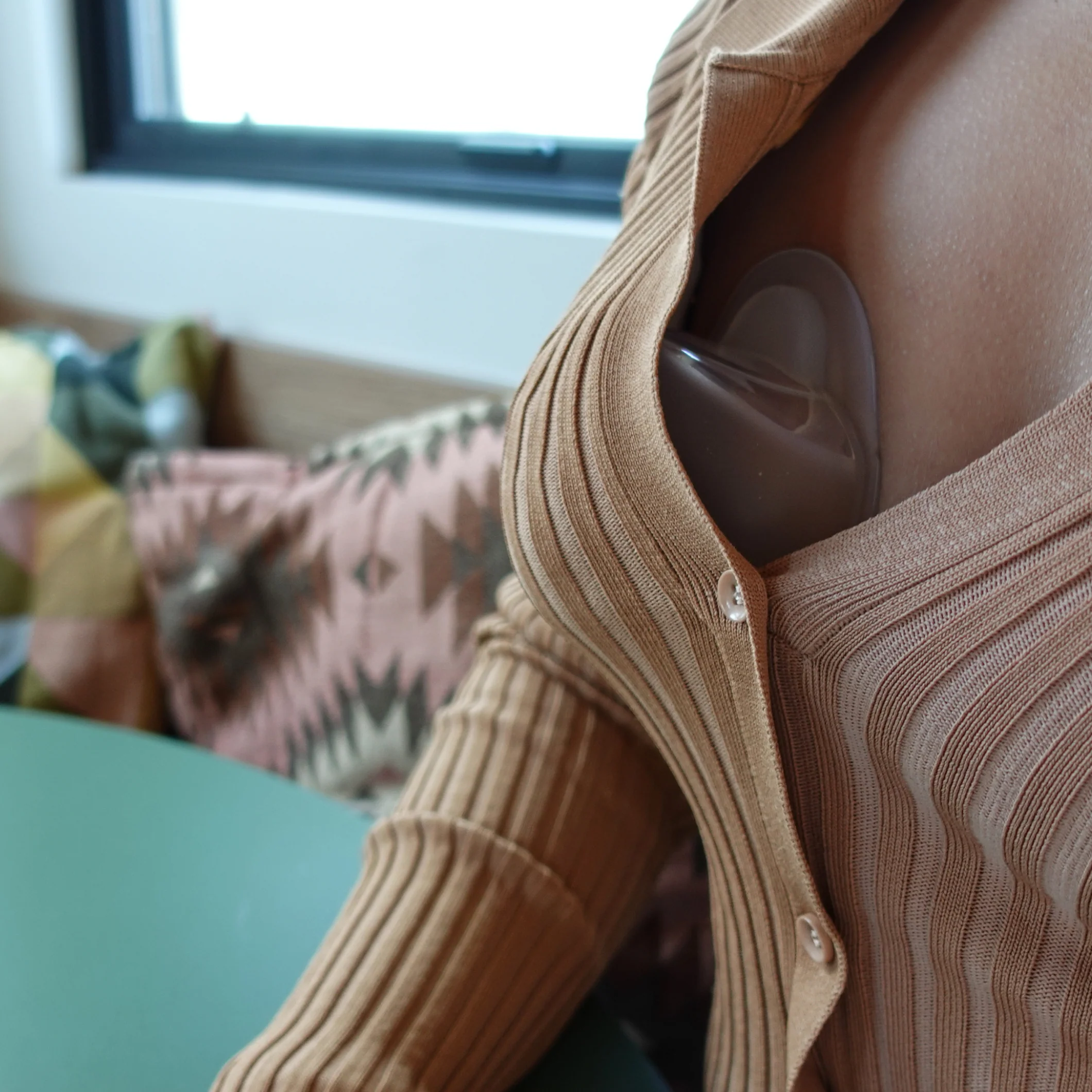 Silicone Wearable Passive Breast Pump (3 oz) - Image 4